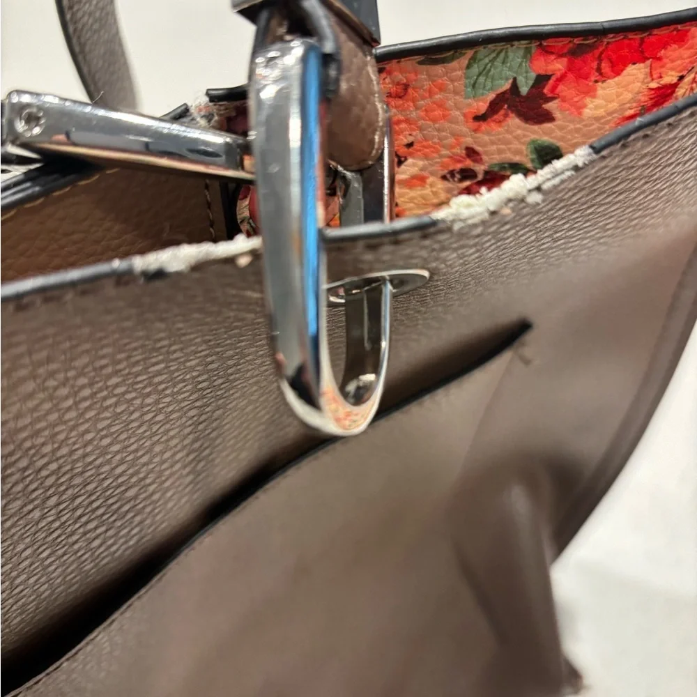 Steve Madden tote bag set